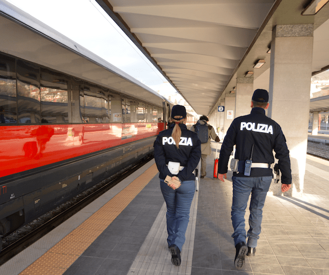 Traffici di coca con il Belgio: viene arrestato alla stazione di Salerno