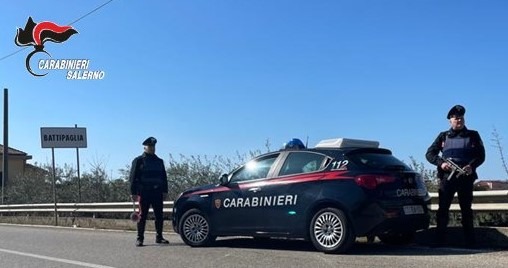 Bellizzi, ruba auto e aggredisce i carabinieri: arrestato