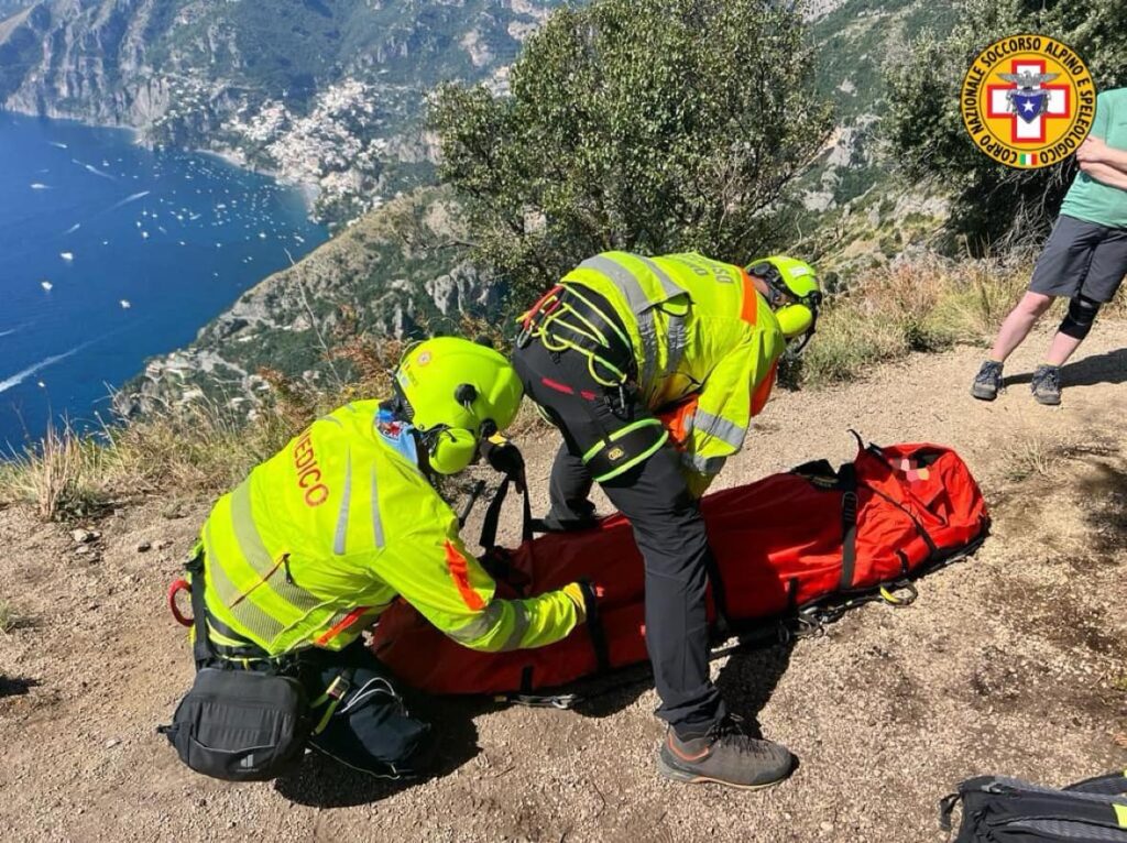 Positano, il soccorso alpino salva escursionista norvegese