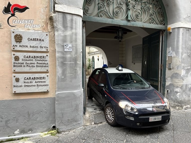 Salerno, ruba un furgone e attrezzi da lavoro: in manette
