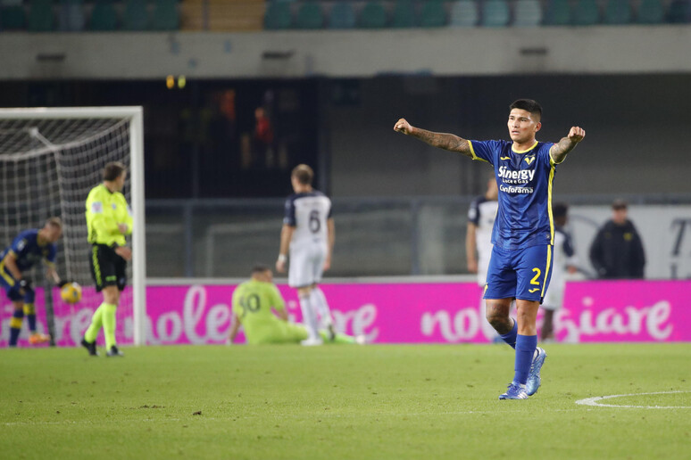 Gol ed emozioni nello scontro salvezza tra Verona-Lecce