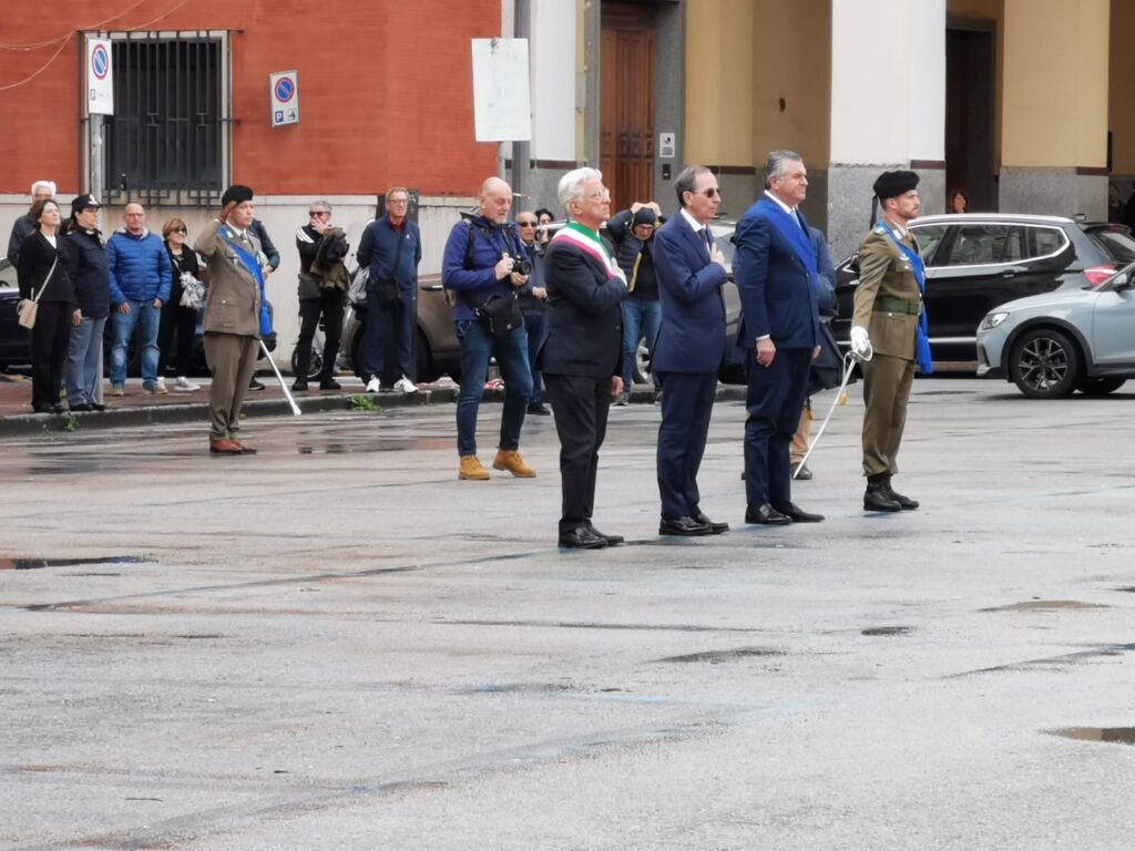 Salerno rende omaggio ai caduti per difendere la Patria