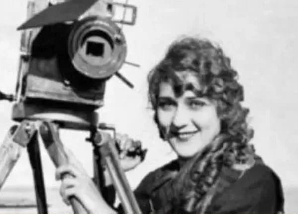 Cava de’ Tirreni, un targa in memoria di Elvira Corda Notari