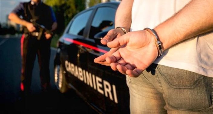 Non si ferma all’alt e provoca incidente: nei guai 22enne di Sarno