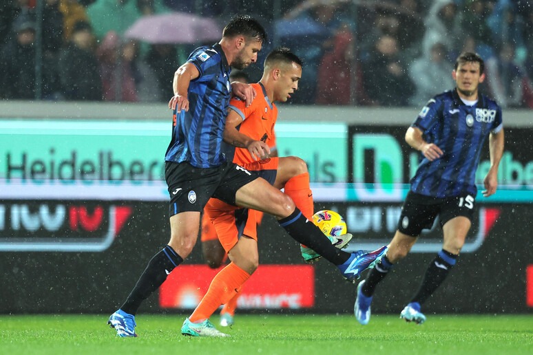 L’Inter espugna Bergamo e si conferma capolista