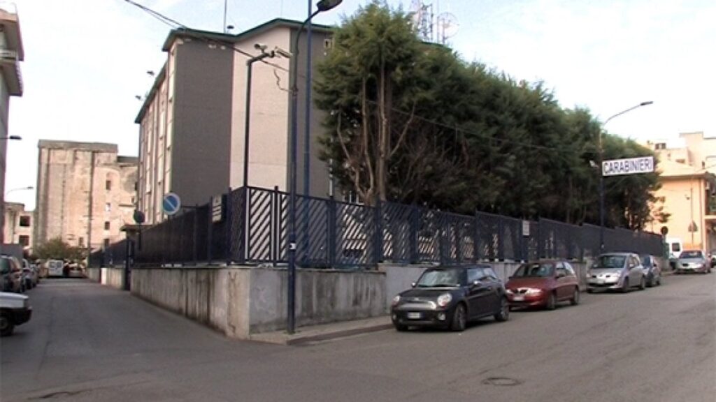Eboli, rissa con mazze: un ferito e indagati