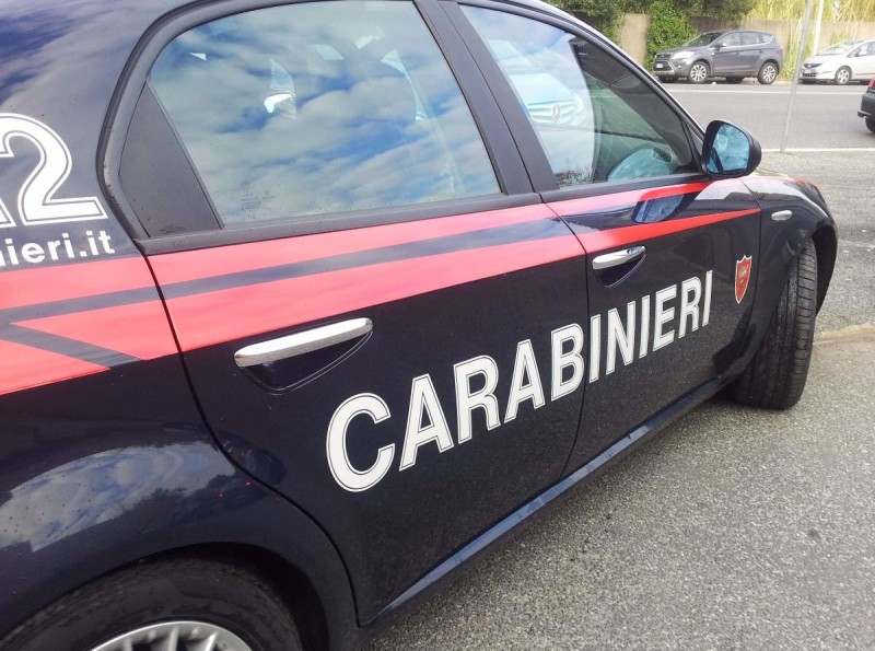 Capaccio, fugge con la droga su un’auto rubata: preso