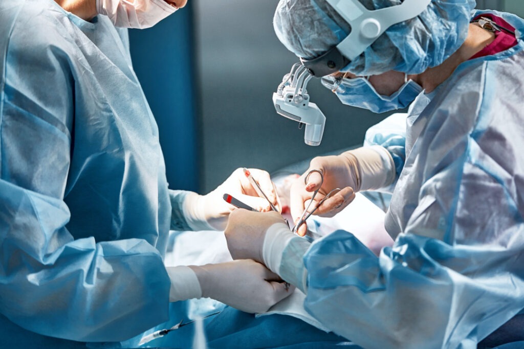 Quando l’errore medico inizia al pronto soccorso. Risarcimento del danno: avvocati e medici legali in aiuto delle vittime