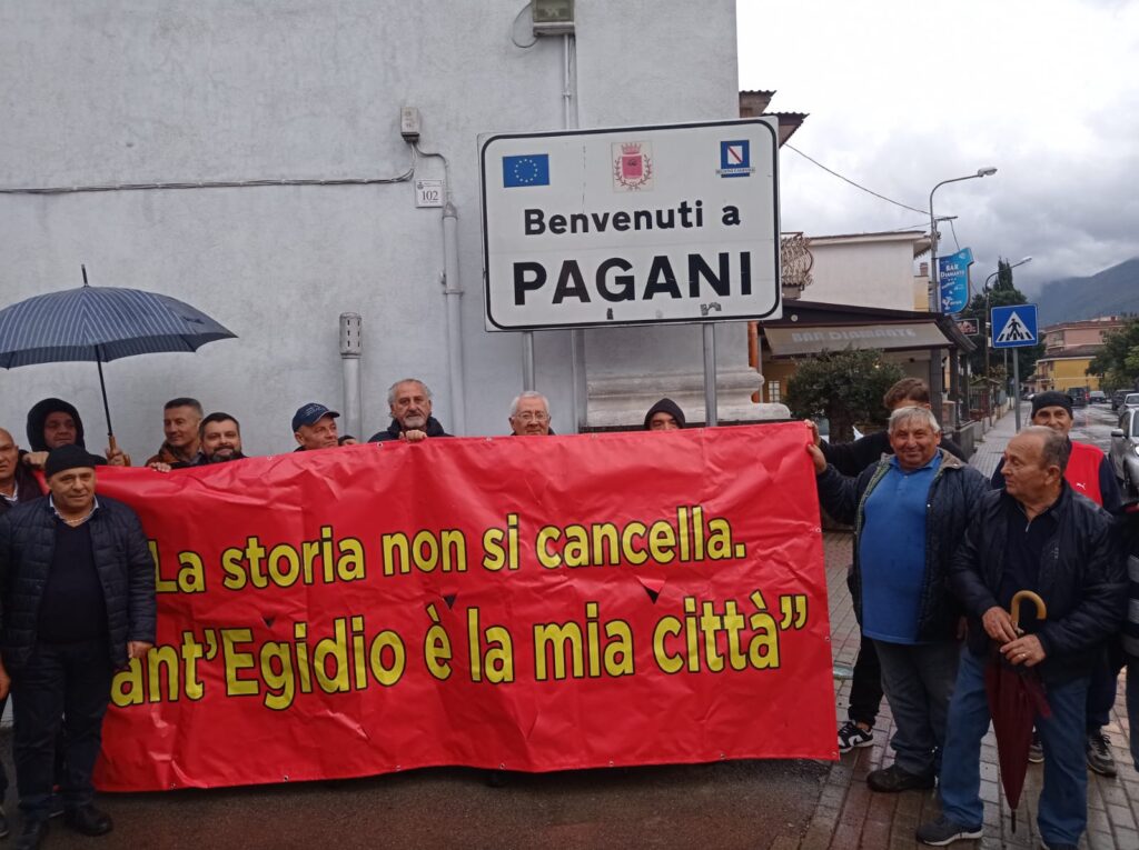 I cittadini di Orta Loreto in piazza: «Non siamo di Pagani»