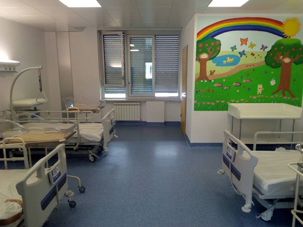 Donna con cuore a destra partorisce bimba all’ospedale di Salerno