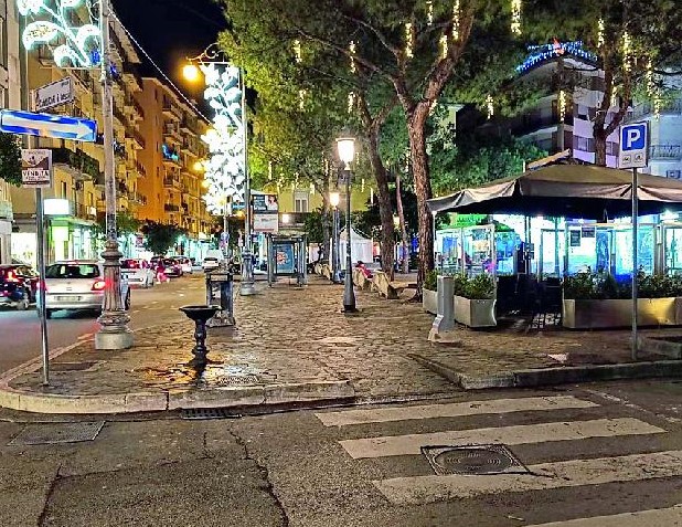 La crisi di Pastena: «Si chiude alle 19.30»