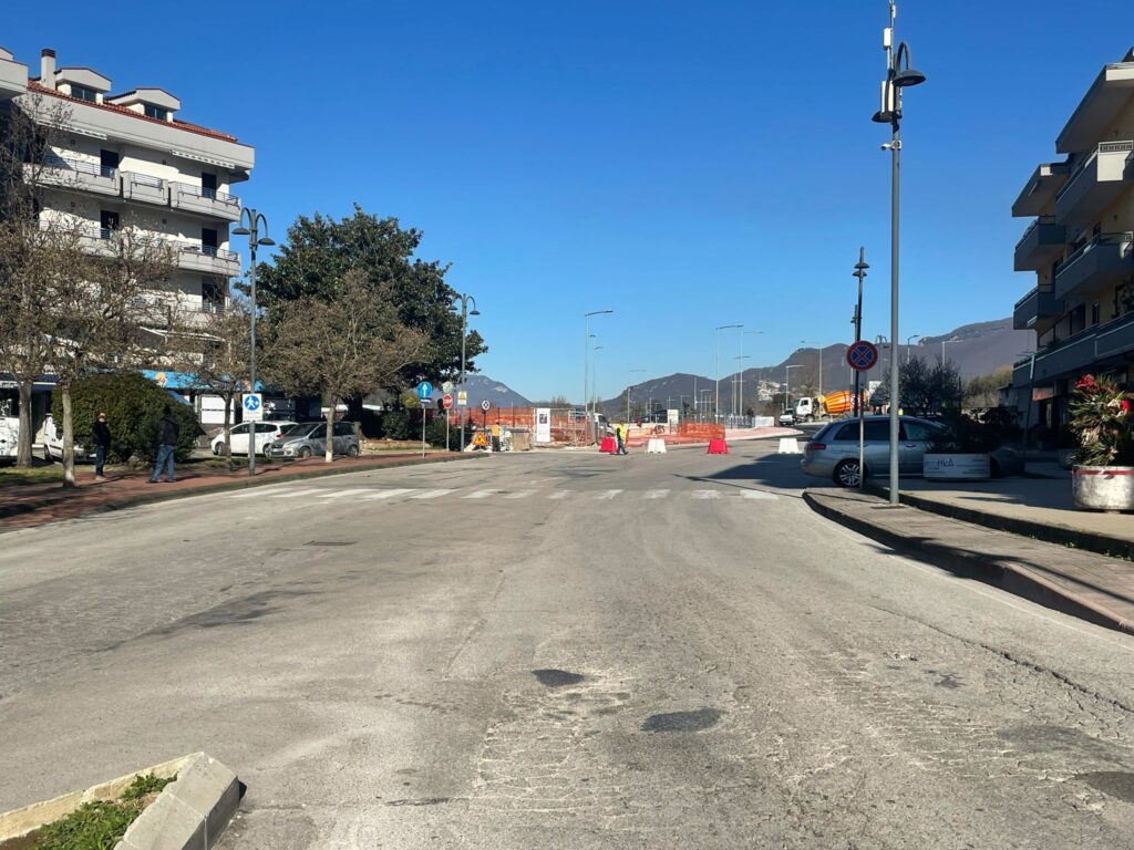 Baronissi, nuova chiusura di via Allende: proteste a Sava