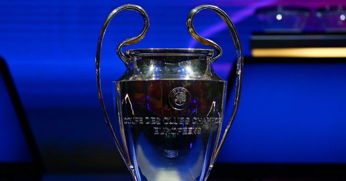 Champions League, il Napoli agli ottavi con il Barcellona