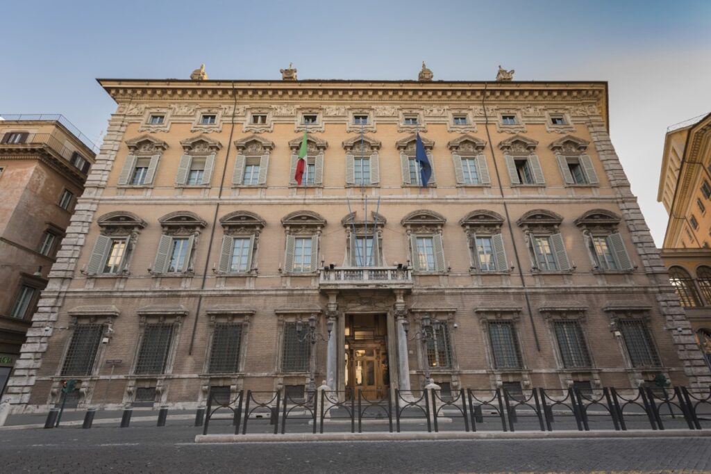 «No rimborsi a Zara»: paga l’ex dirigente