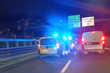 Salerno, tamponamento in tangenziale: coinvolte tre auto