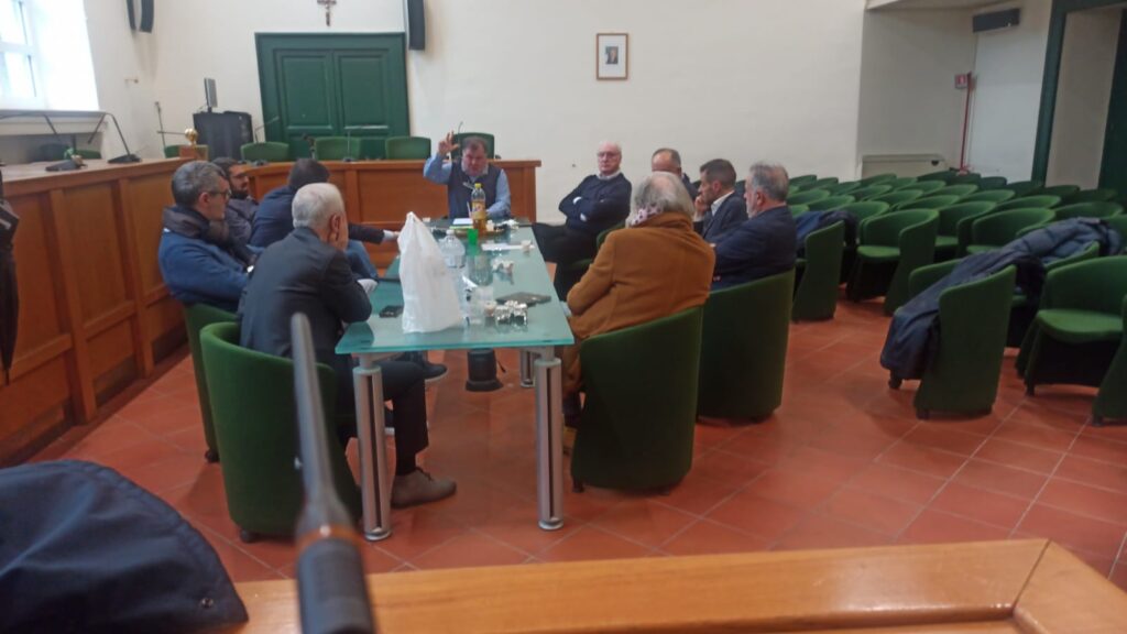Ospedale di Curteri, incontro tra i sindaci della Valle dell’Irno