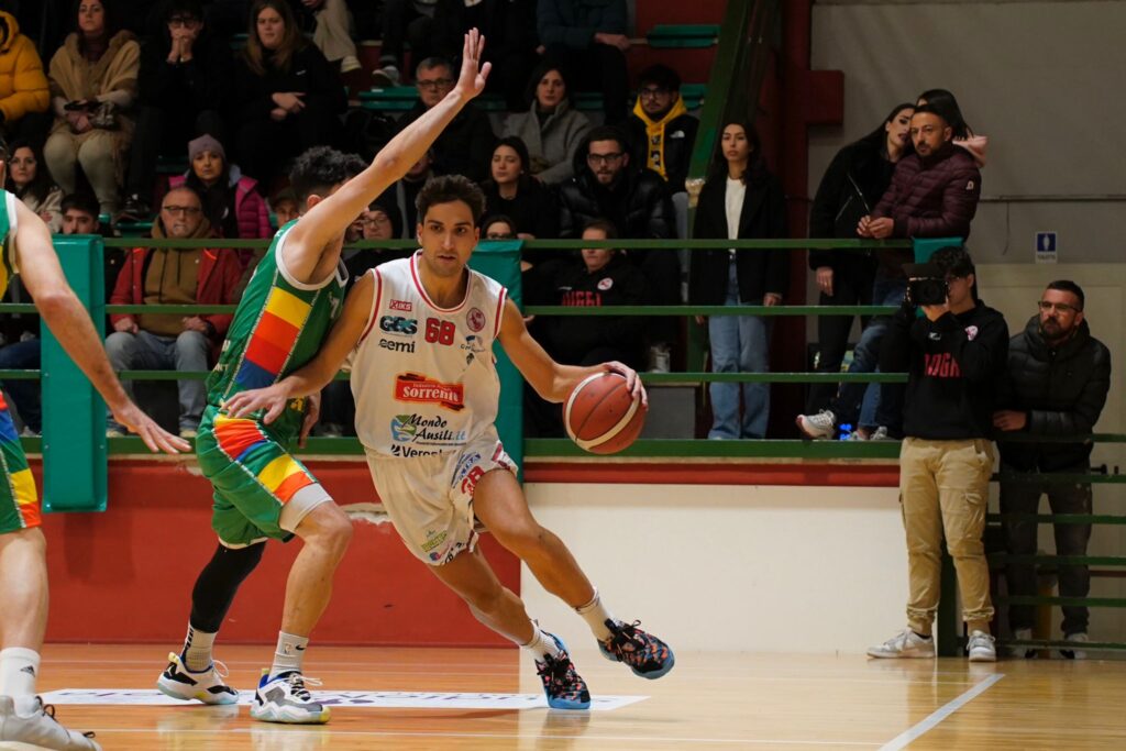 Angri battuta all’ultimo secondo nel derby con l’Avellino