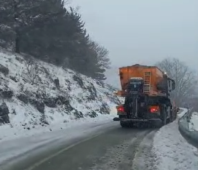 Gelo nel Salernitano, in azione 6 mezzi spargisale