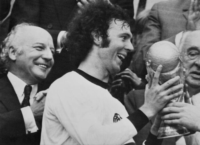 Calcio, addio al “kaiser” Franz Beckenbauer