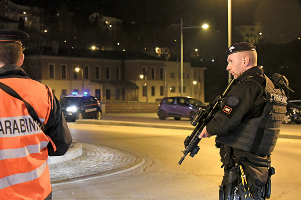 Salerno, maxi blitz anti droga: 19 arresti – TUTTI I NOMI –