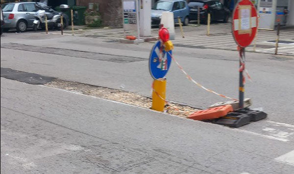 Salerno, strade devastate dai lavori