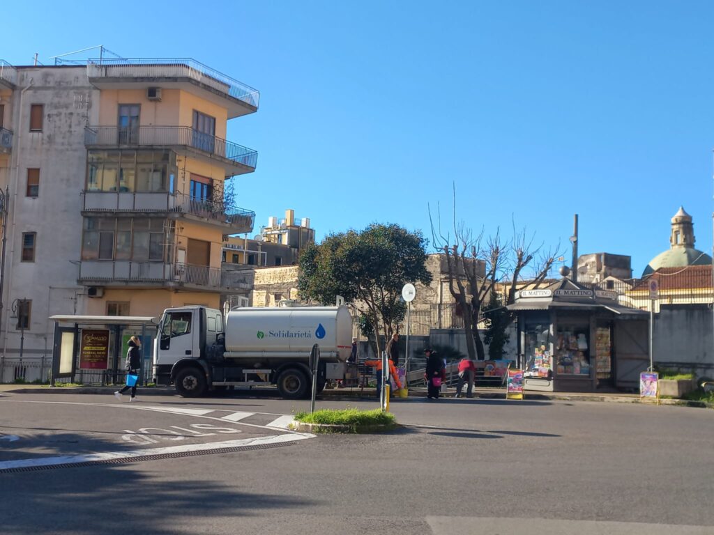 Salerno, rubinetti ancora a secco nel centro storico