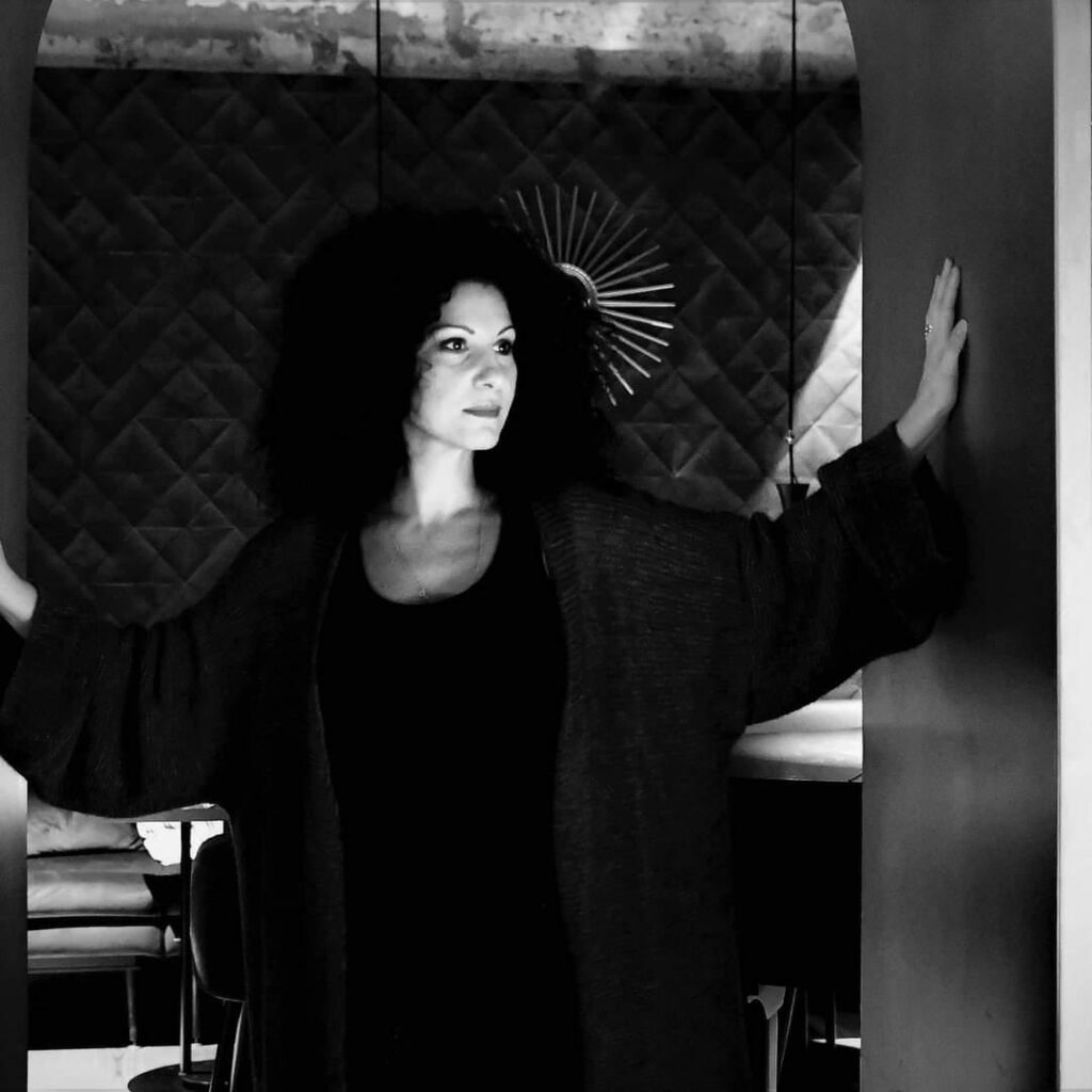“Le canzoni maledette”: la Giugliano chiude la rassegna “Teatro d’inverno”