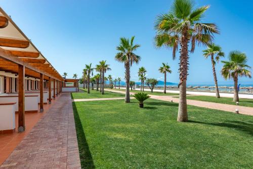 Capaccio Paestum, sequestrato un resort abusivo: dieci indagati