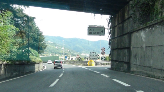 Salerno, auto contromano: paura in tangenziale