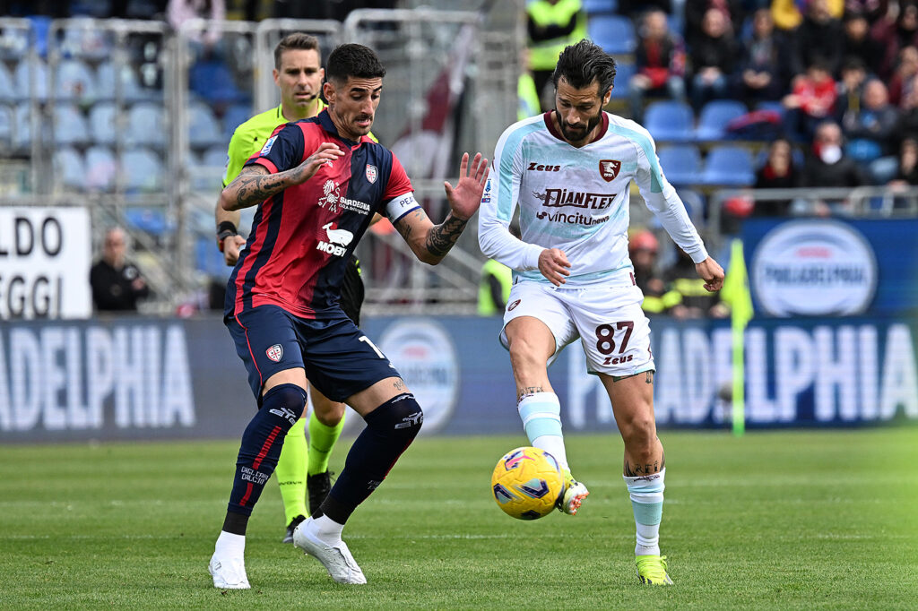 Cagliari-Salernitana 4-2, sprofondo granata