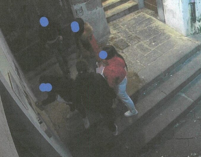 Salerno, imbrattano la facciata di Santa Sofia: denunciate minorenni