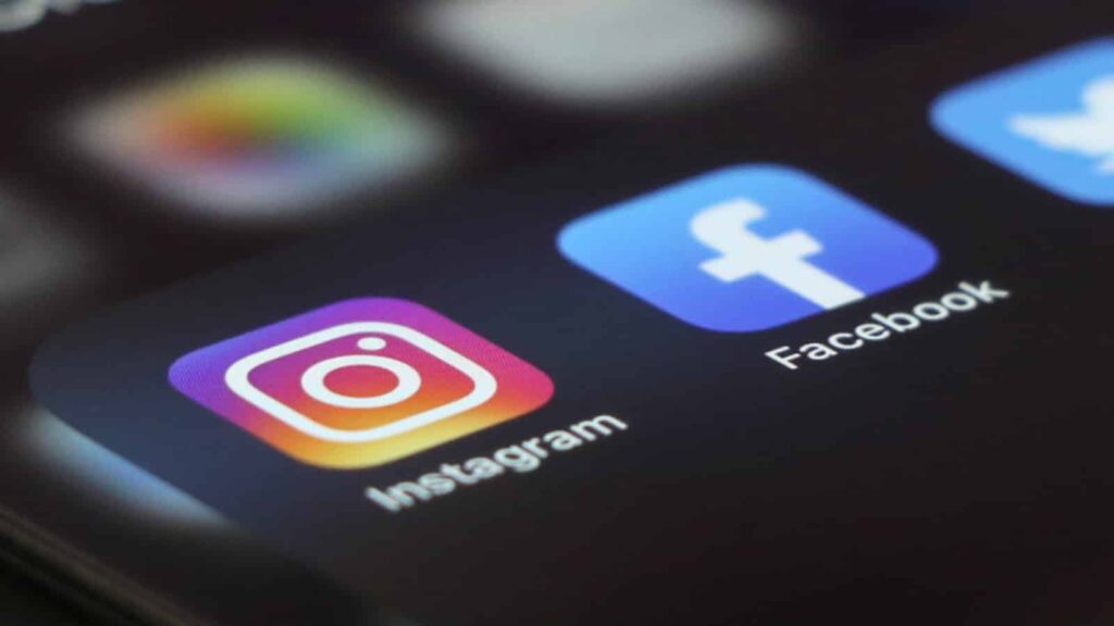 Facebook e Instagram “down”, allarme da tutto il mondo