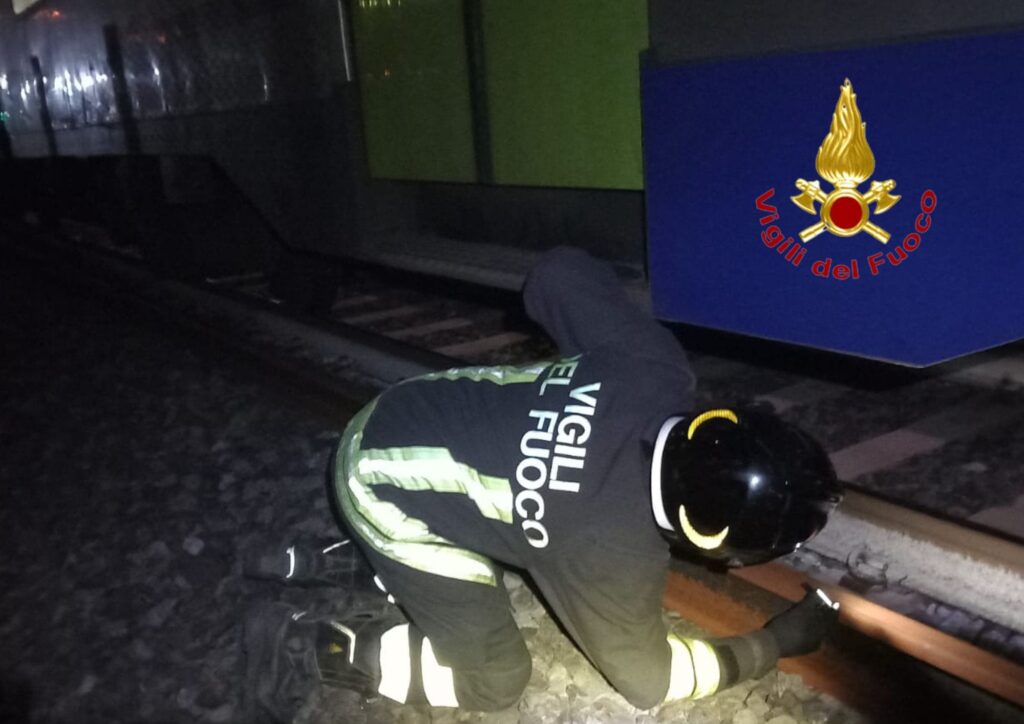 Uomo investito dal treno a Bellizzi