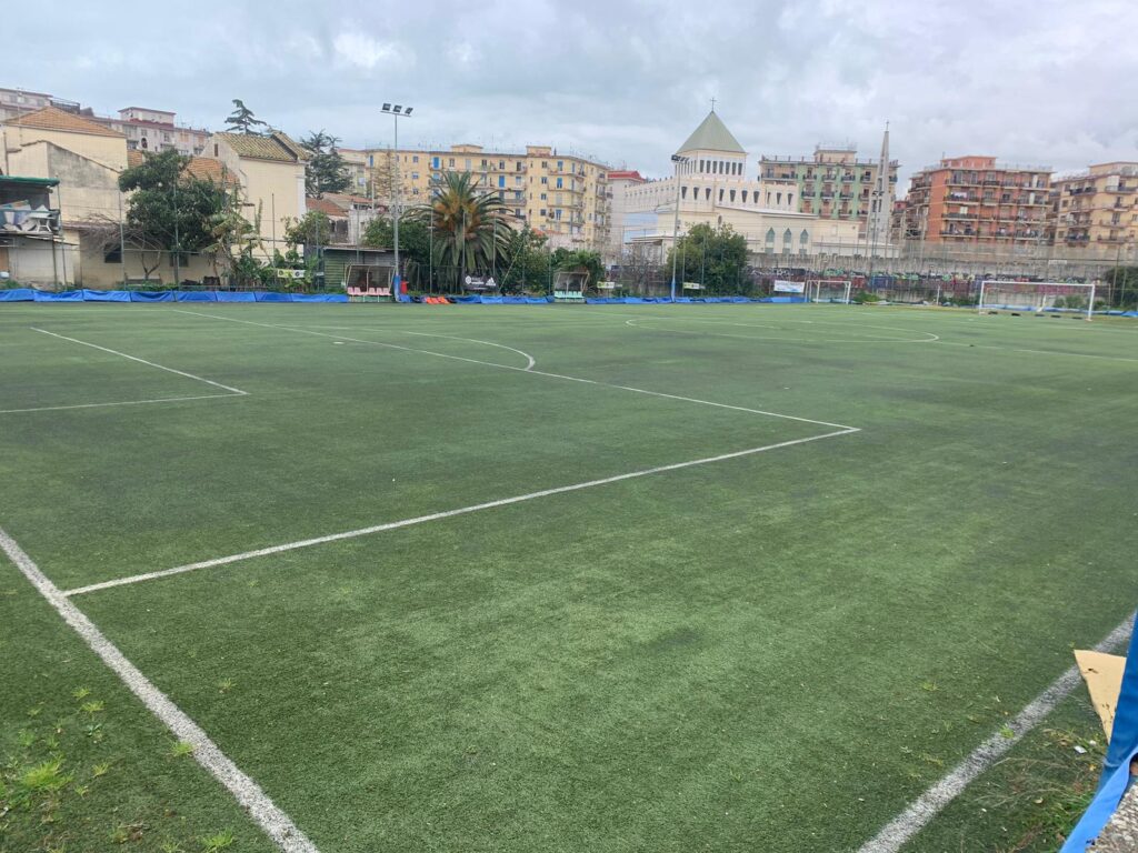 Salerno, esposto in Procura: «Il campo di Mariconda è abusivo»