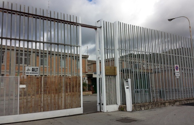 Detenuto morto a Fuorni: Indagato medico del carcere