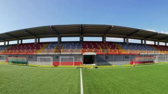 Ululati razzisti, chiuso lo stadio dell’Angri