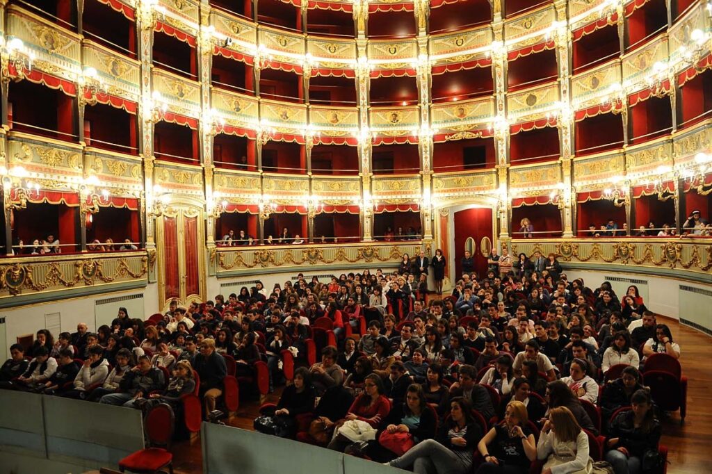 Le spese del “Verdi”, caso in Parlamento: «Ora un’ispezione»