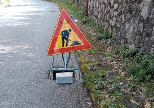Salerno, torna la gang delle caditoie
