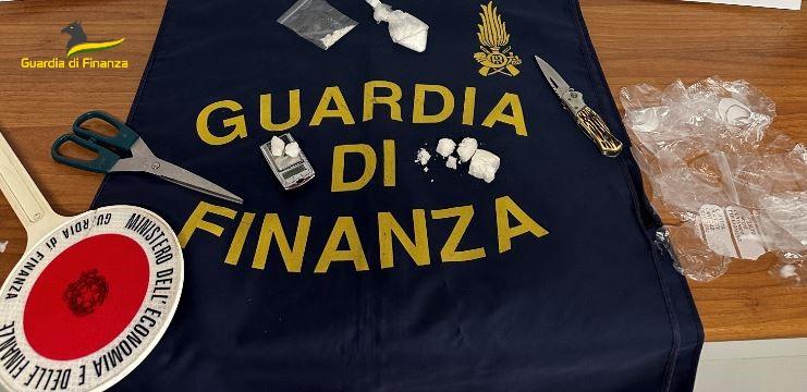 Nocera Superiore, pusher nascondeva in casa crack e coca