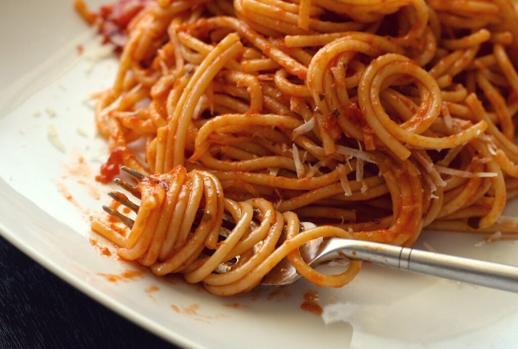 Bucatini all’amatriciana vegetale