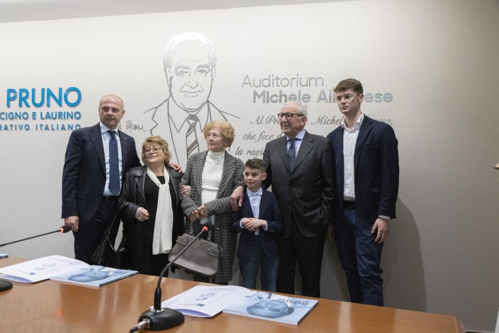 Roscigno, inaugurato l’auditorium intitolato a Michele Albanese