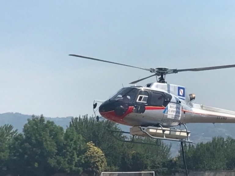 Incendi, la Regione Campania resta senza gli elicotteri