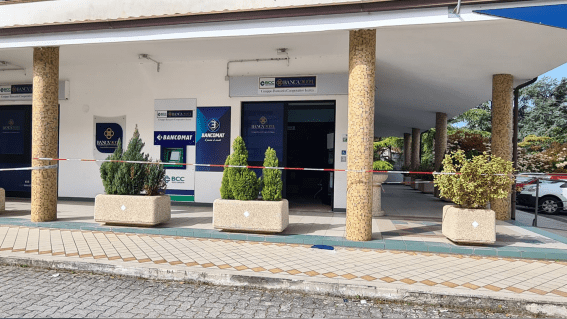 Colpo in una banca di Atena Lucana, portata via la cassaforte