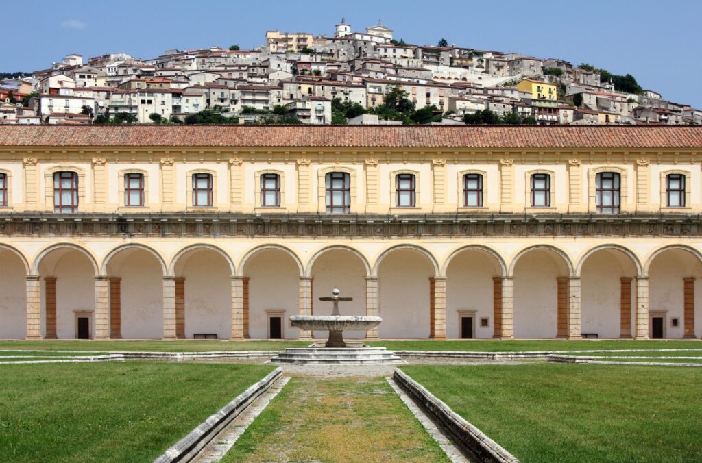 Padula, scoperta una necropoli nei pressi della Certosa