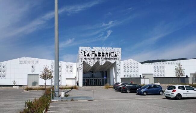 Salerno, futuro “La Fabbrica”: licenza salva