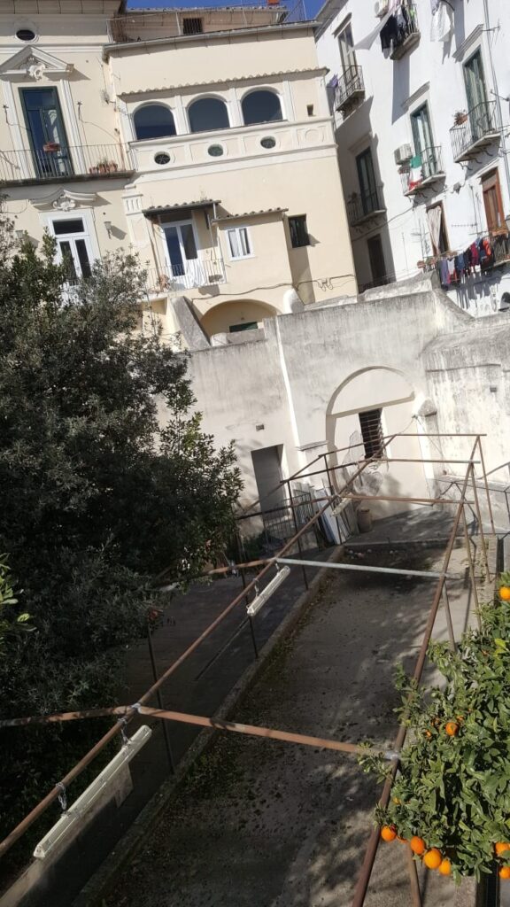 Salerno, il giallo delle chiavi di largo Montone