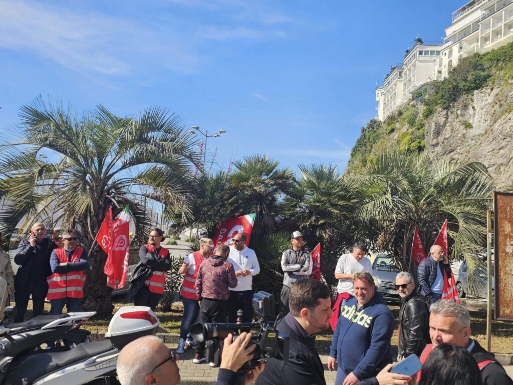 Sciopero porti, a Salerno adesione vicina al 100%