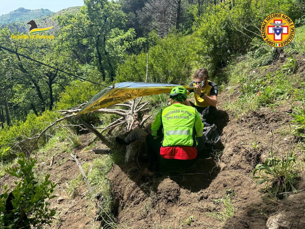 Disperso in montagna, salvato cercatore di asparagi