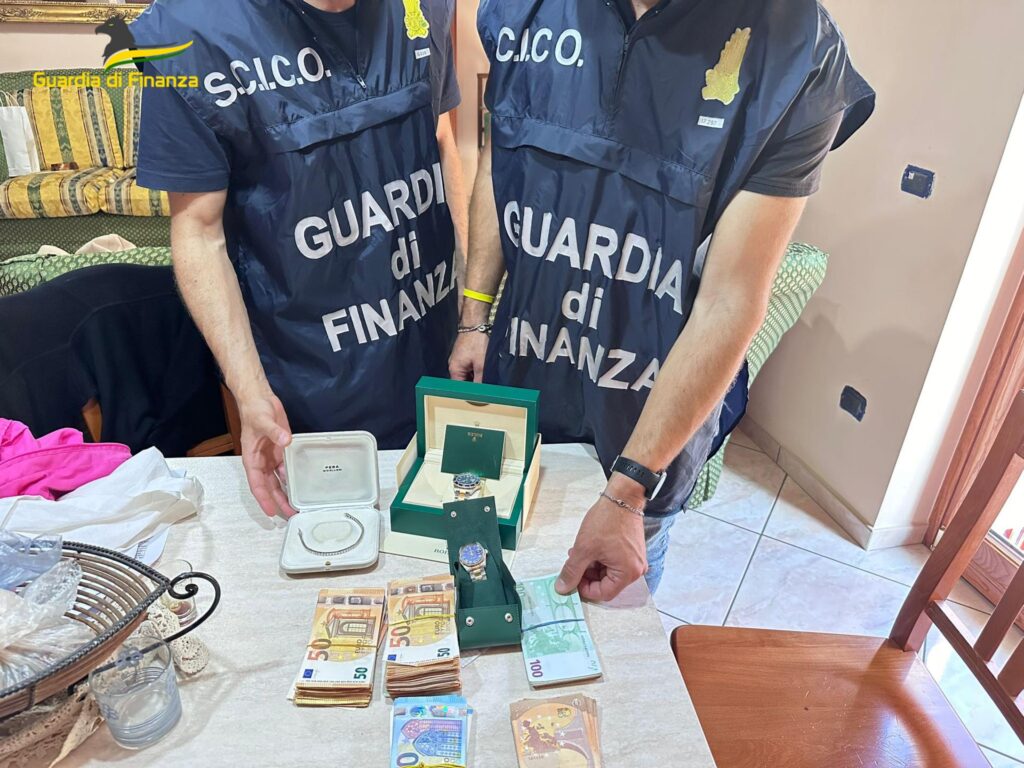 Usura ed estorsione: in manette imprenditore di Salerno