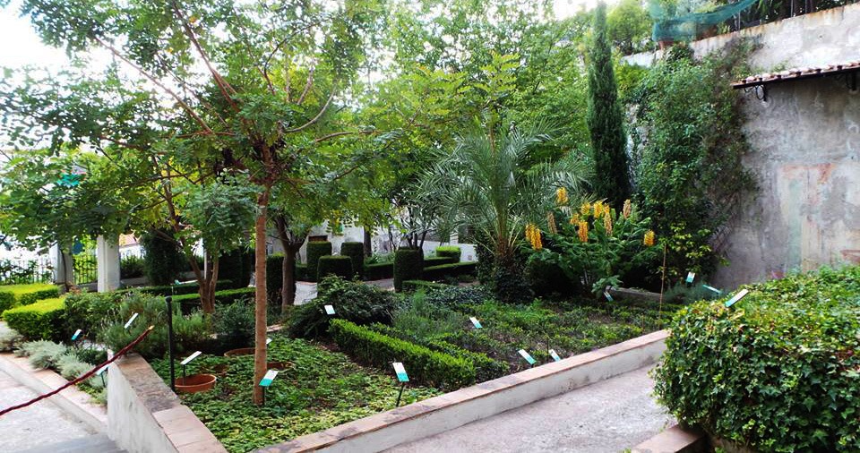 Salerno, lavori infiniti al “Giardino della Minerva”